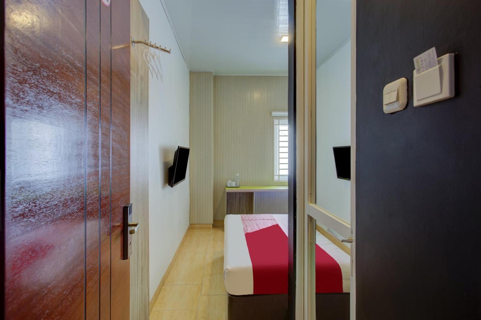 Hotel O Gambir Near Juanda Station Formerly Bunga Dahlia Cakarta Dış mekan fotoğraf
