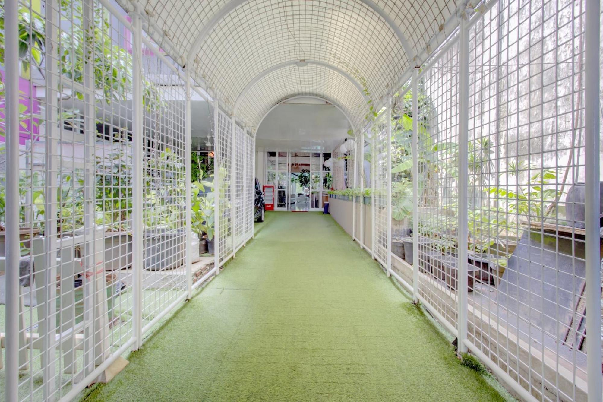Hotel O Gambir Near Juanda Station Formerly Bunga Dahlia Cakarta Dış mekan fotoğraf